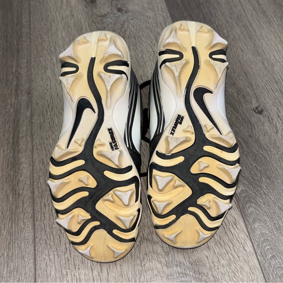 Nike Fast Flex Baseball/ Softball Cleats Size 1 Little Boy/ Girl - Picture 5 of 16